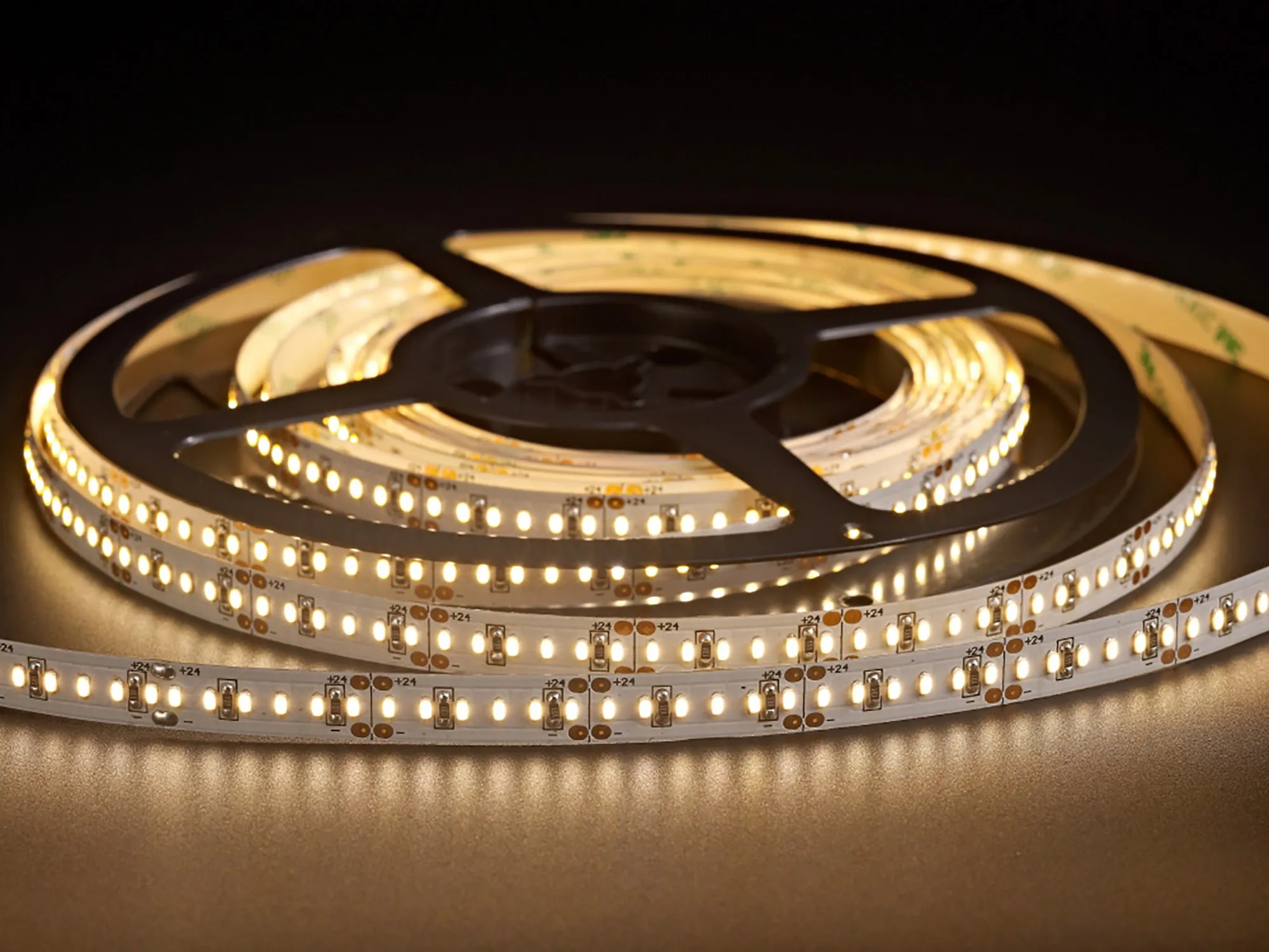 Axios Select 24V IP20 24.5W/m 3014 204LED/m Strip Lighting Dlux IP20 Strip